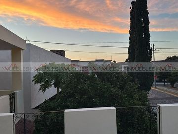 Colonial La Silla