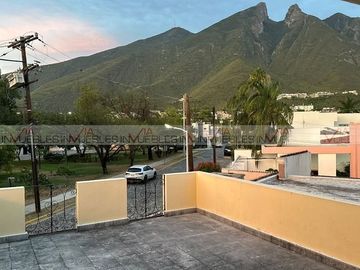 Colonial La Silla