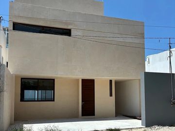 Se vende casa en la playa en primera fila en Telchac Puerto, Yucatán