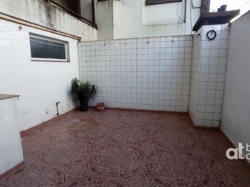 Monoambiente en Balvanera con patio en alquiler temporal