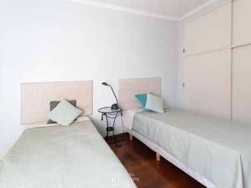 Departamento 3 Ambientes Amoblado con Doble Balcón y Cochera en Alquiler en Río Plaza Puerto Madero