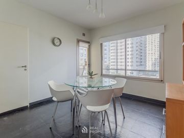 Departamento 3 Ambientes Amoblado con Doble Balcón y Cochera en Alquiler en Río Plaza Puerto Madero