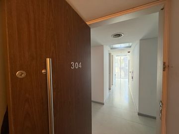 Alquiler Oficina 70Mts2 Totales con cochera en Regatta Oficinas - Alberdi 431 - Olivos