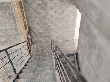 RENTA DE BODEGA NUEVA EN SANTA CATARINA