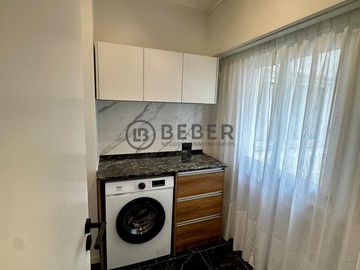En venta tres ambientes al frente con balcon, Plaza Mitre