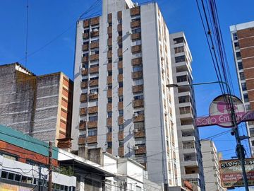Departamento de 2 ambientes en centro de Quilmes muy luminoso venta