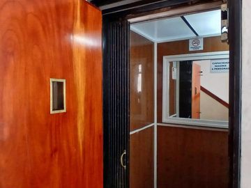 Departamento de 2 ambientes en centro de Quilmes muy luminoso venta