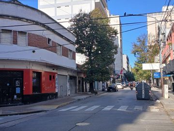Departamento de 2 ambientes en centro de Quilmes muy luminoso venta