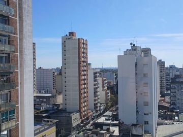 Departamento de 2 ambientes en centro de Quilmes muy luminoso venta