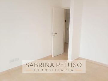 ALQUILER Departamento 2 AMB. SIN COCHERA- CMPLEJO SOLARES- Moreno