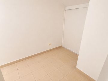 OPORTUNIDAD: ALQUILER LOCAL COMERCIAL - APTO MULTIRRUBRO- GRAN VIDRIERA- LARREA 700 -BALVANERA