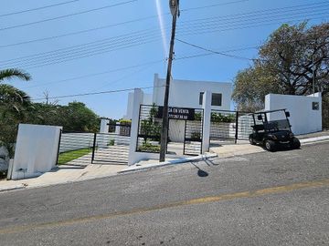 Estrena casa con alberca en venta en Club de Golf Santa Fe Morelos