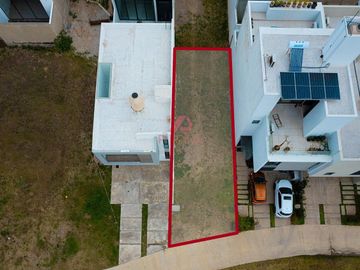 Terreno en venta en Paraje de las Grullas, Tlajomulco de Zúñiga, frente a Casa