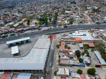 Terreno de Uso Mixto con Infraestructura Comercial villas de guadalupe, Zapopan,