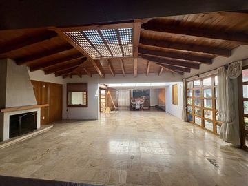 EN VENTA Casa con seguridad en La herradura