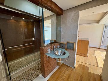 EN VENTA Casa con seguridad en La herradura