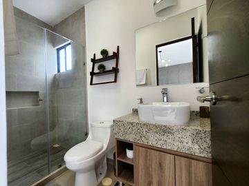 CASA EN VENTA, EN ZIBATA, QUERETARO
