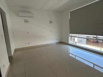 CASA EN RENTA PUERTA DE HIERRO, CUMBRES