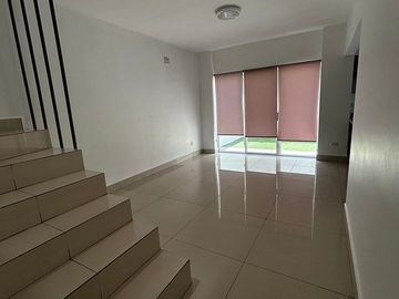CASA EN RENTA PUERTA DE HIERRO, CUMBRES