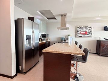 Departamento amueblado en renta en Central Park Torre 200, Centro Sur: 180 m²