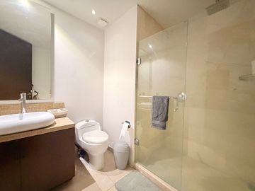 Departamento amueblado en renta en Central Park Torre 200, Centro Sur: 180 m²