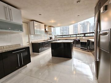 SE VENDE HERMOSO DEPARTAMENTO  EN 