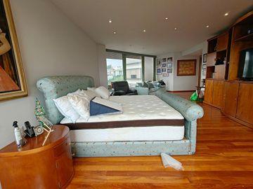SE VENDE HERMOSO DEPARTAMENTO  EN 