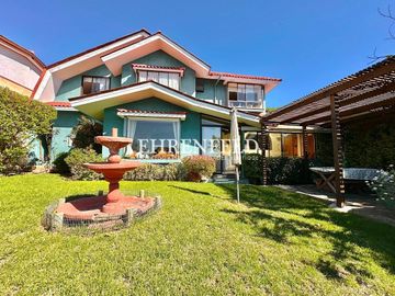 Jardín del Mar. Viña del Mar. Tradicional casa de amplios espacios.
