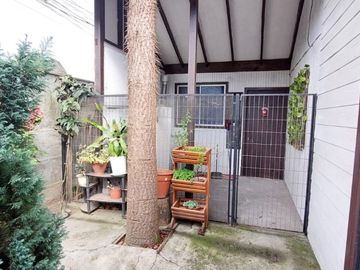 CASA PARA USO COMERCIAL 3D 2B E4 1B  SECTOR EX MATADERO CHIG