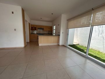 Casa en renta Punta Esmeralda, Corregidora, Qro. en esquina