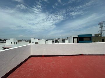 Casa en renta Punta Esmeralda, Corregidora, Qro. en esquina