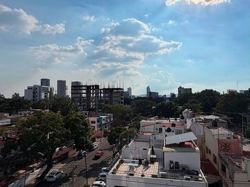 Departamento con terraza en venta en Central Chapultepec