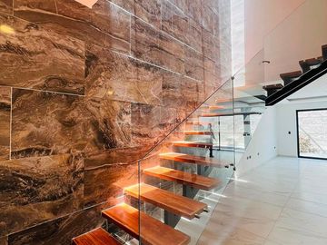 Casa en Venta con Alberca y Recámara en Planta Baja | Río Residencial, Cancún