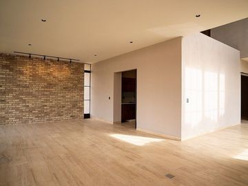 Exclusiva propiedad en Residencial Viñedos del Polo QRO