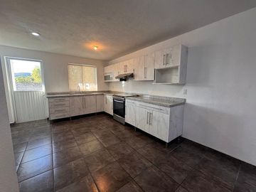 CASA EN RENTA EN LAGO DE CHAPALA, CUMBRES DEL LAGO