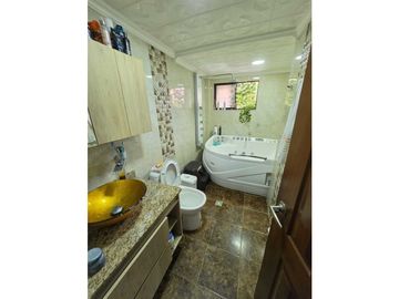 VENDO APARTAMENTO EN LAURELES