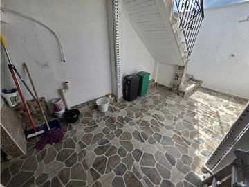 VENDO APARTAMENTO EN LAURELES
