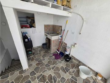 VENDO APARTAMENTO EN LAURELES