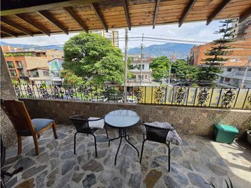 VENDO APARTAMENTO EN LAURELES