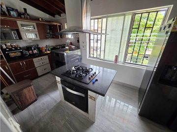 VENDO APARTAMENTO EN LAURELES