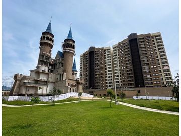 Se Arrienda Apartamento en Medieval Parque Residencial y Comercial