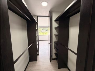 ARRIENDO APARTAMENTO EN LA COLA DEL ZORRO 120mts