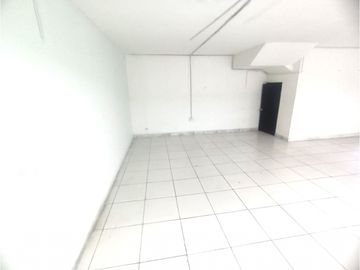 ARRIENDO LOCAL DUPLEX EN LA FLORESTA