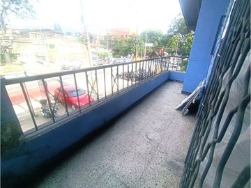 ARRIENDO LOCAL DUPLEX EN LA FLORESTA