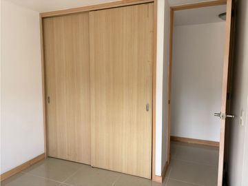 APARTAMENTO EN ARRIENDO LOMA DE LOS BERNAL