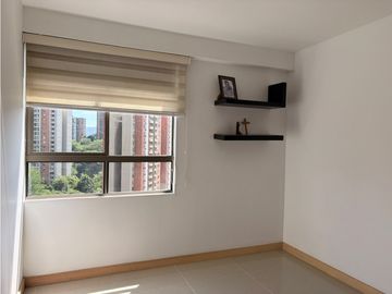 APARTAMENTO EN ARRIENDO LOMA DE LOS BERNAL