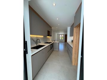 Casa moderna para estrenar en Rionegro, Antioquia, Pietra Santa