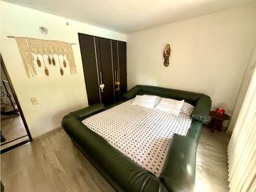 Casa con Jardín en Milla de Oro