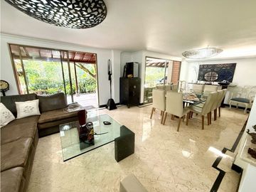Casa con Jardín en Milla de Oro