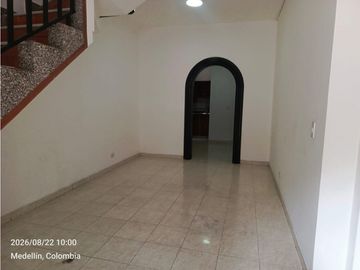 CASA EN VENTA EN BOMBONA